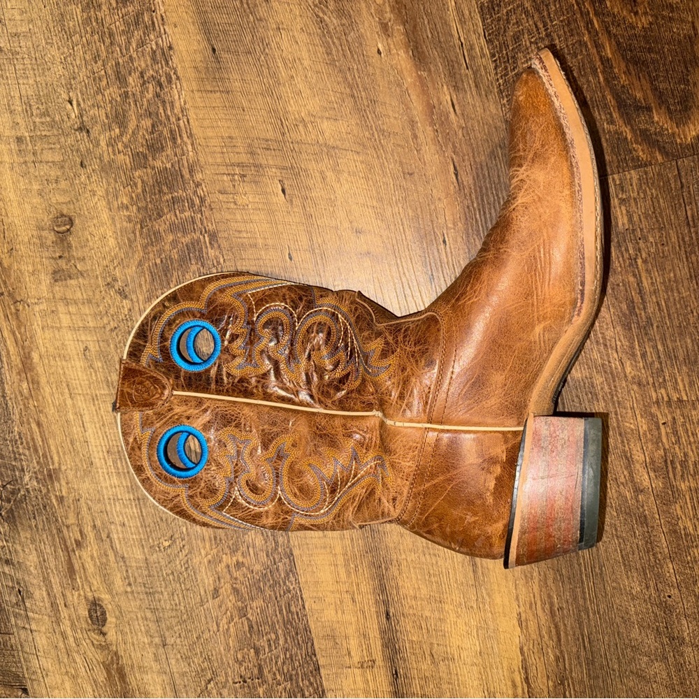 Ariat Tan Cowboy Boots